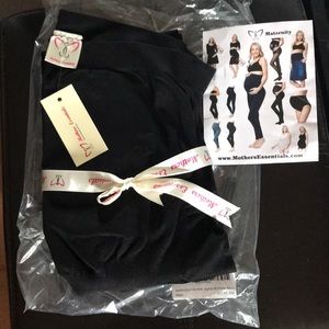 NWT!! Motherhood Essentials Maternity Leggings M